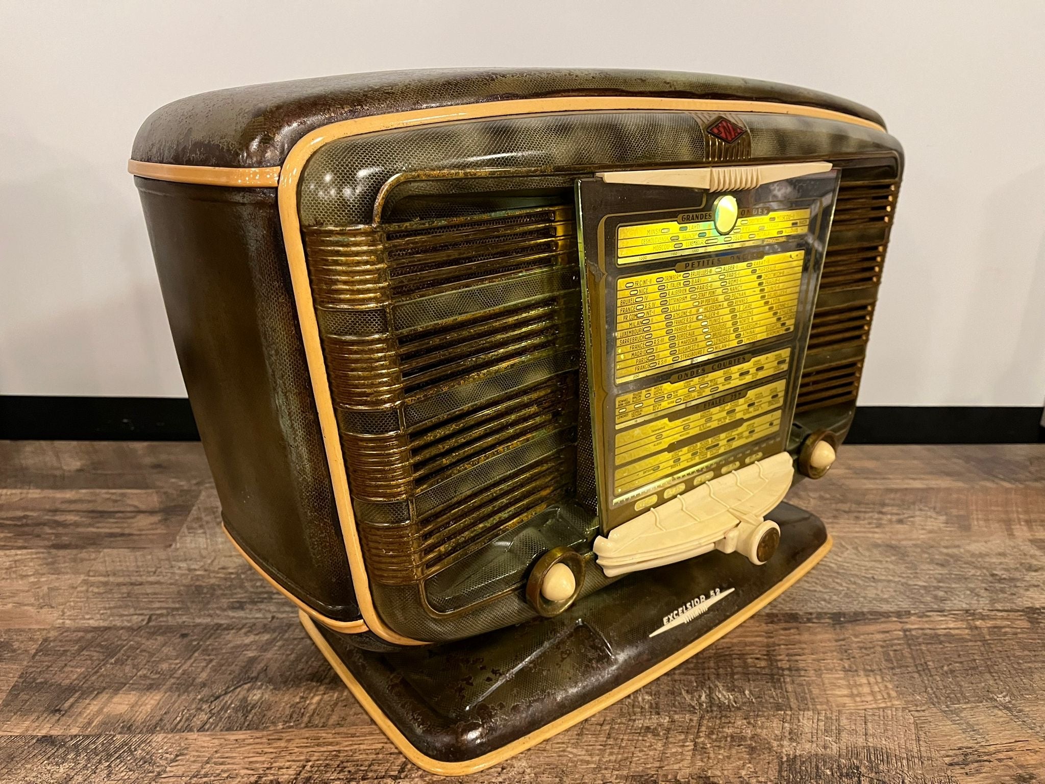 Radio SNR Excelsior 52 (groen)