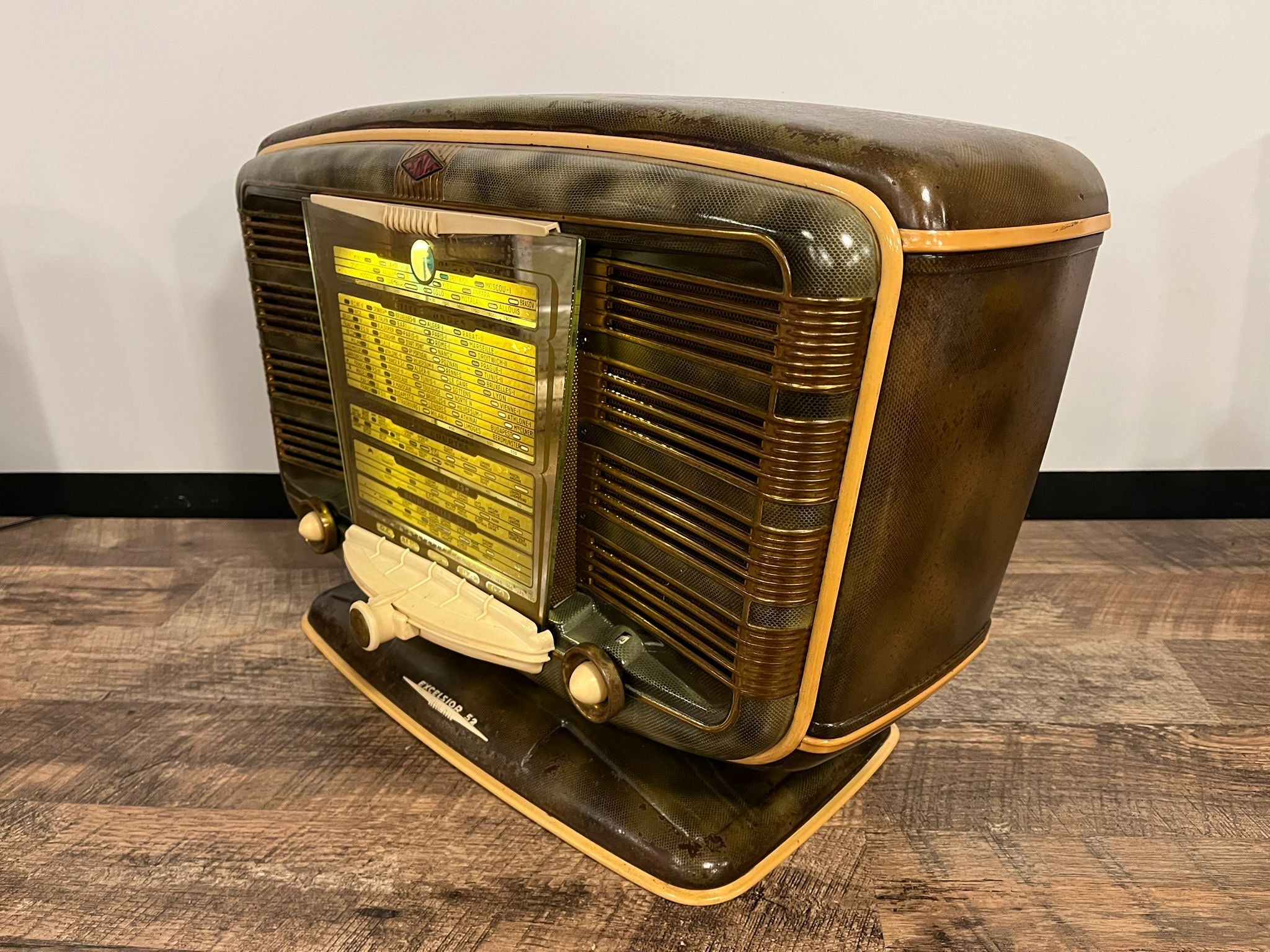 Radio SNR Excelsior 52 (groen)